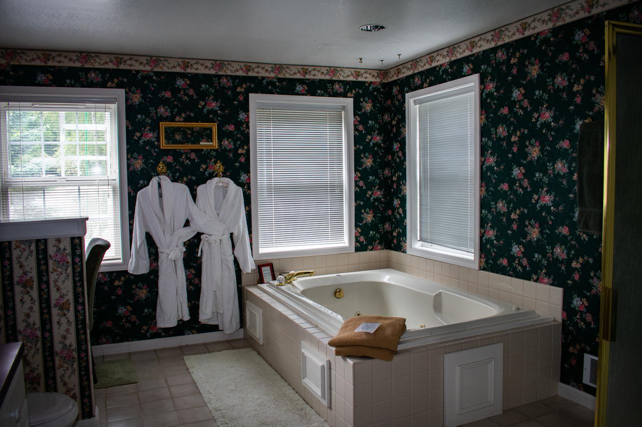 Rooster Hill Guest House Port Angeles Eksteriør billede